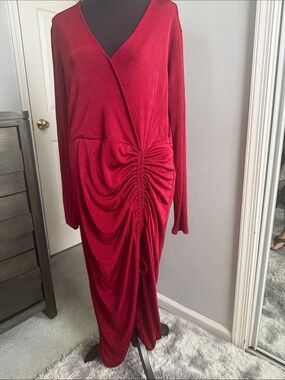 Red Long-Sleeve V-Neck Ruched bodycon Dress